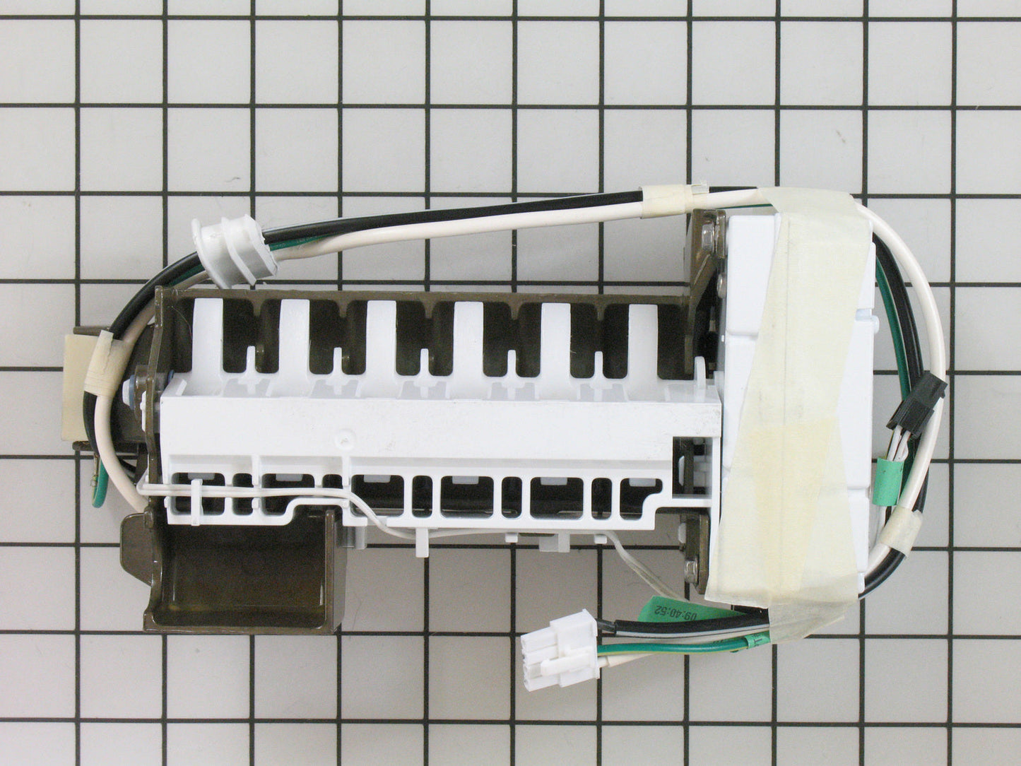 W11577195 Whirlpool Refrigerator Ice Maker Assembly