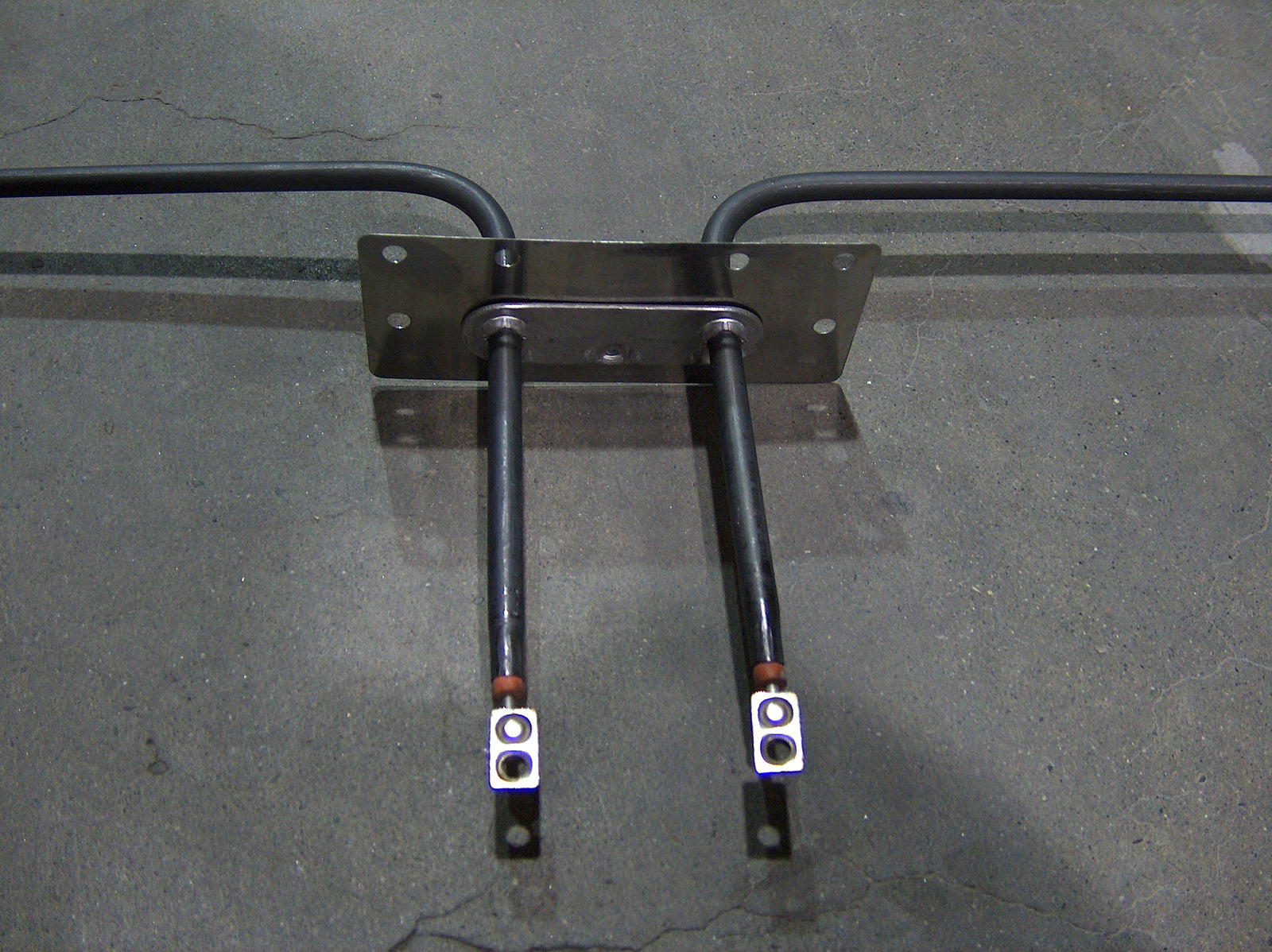 UB642 Chromalox Range Bake Element, 18.50" X 14.55" X 3.875" 3000W 240V - Appliance Parts Canada