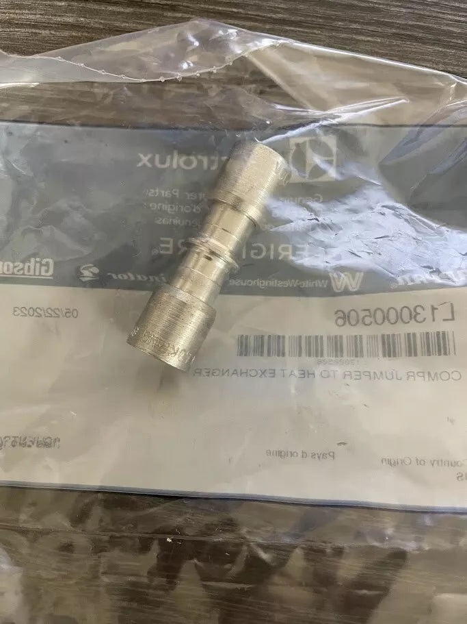 Frigidaire 5303918898 SUCTION TUBE & LOK RING KIT